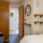 Mere Lodge *