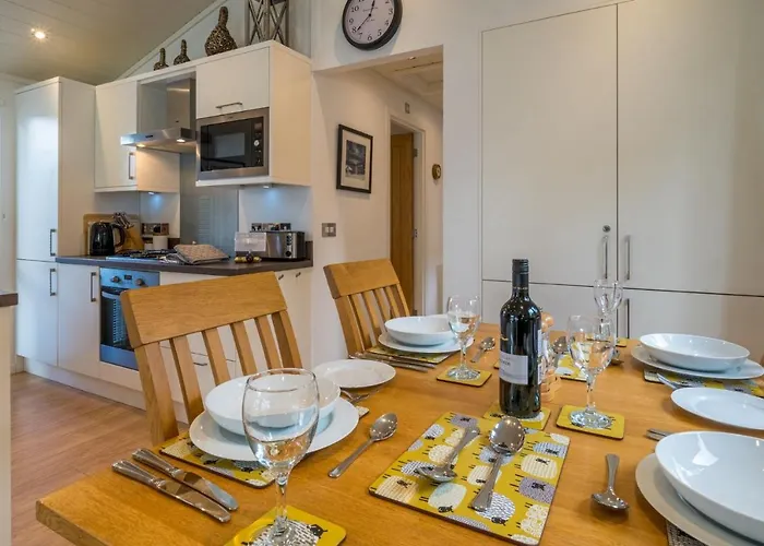 Mere Lodge - Lake Views Сasa de vacaciones *