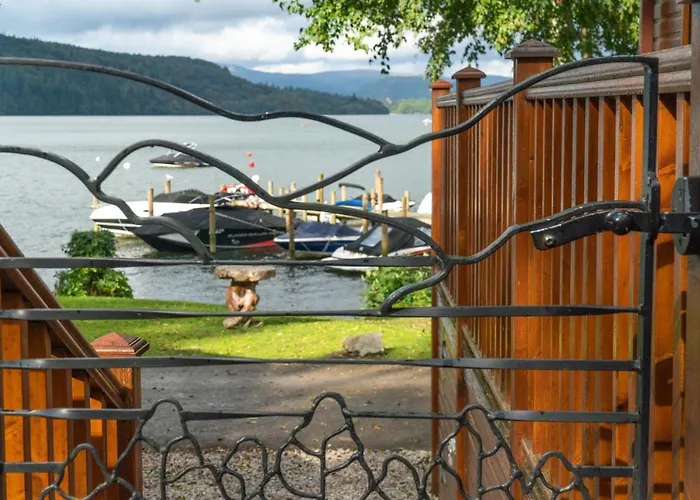 Mere Lodge - Lake Views Сasa de vacaciones