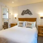 Vakantiehuis Mere Lodge - Lake Views